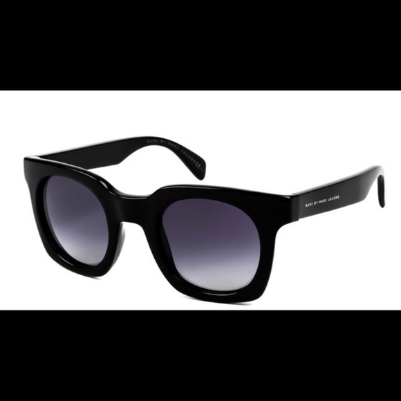 New MARC by MARC JACOBS Black Ladies Sunglasses - Picture 4 of 14
